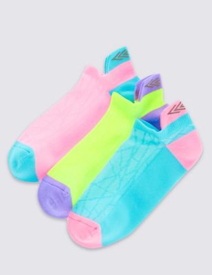3 Pairs of Freshfeet&trade; Socks with Silver Technology &#40;5-14 Years&#41;